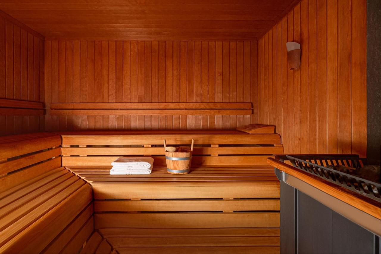Baku Marriott Hotel Boulevard Exteriör bild Sauna
