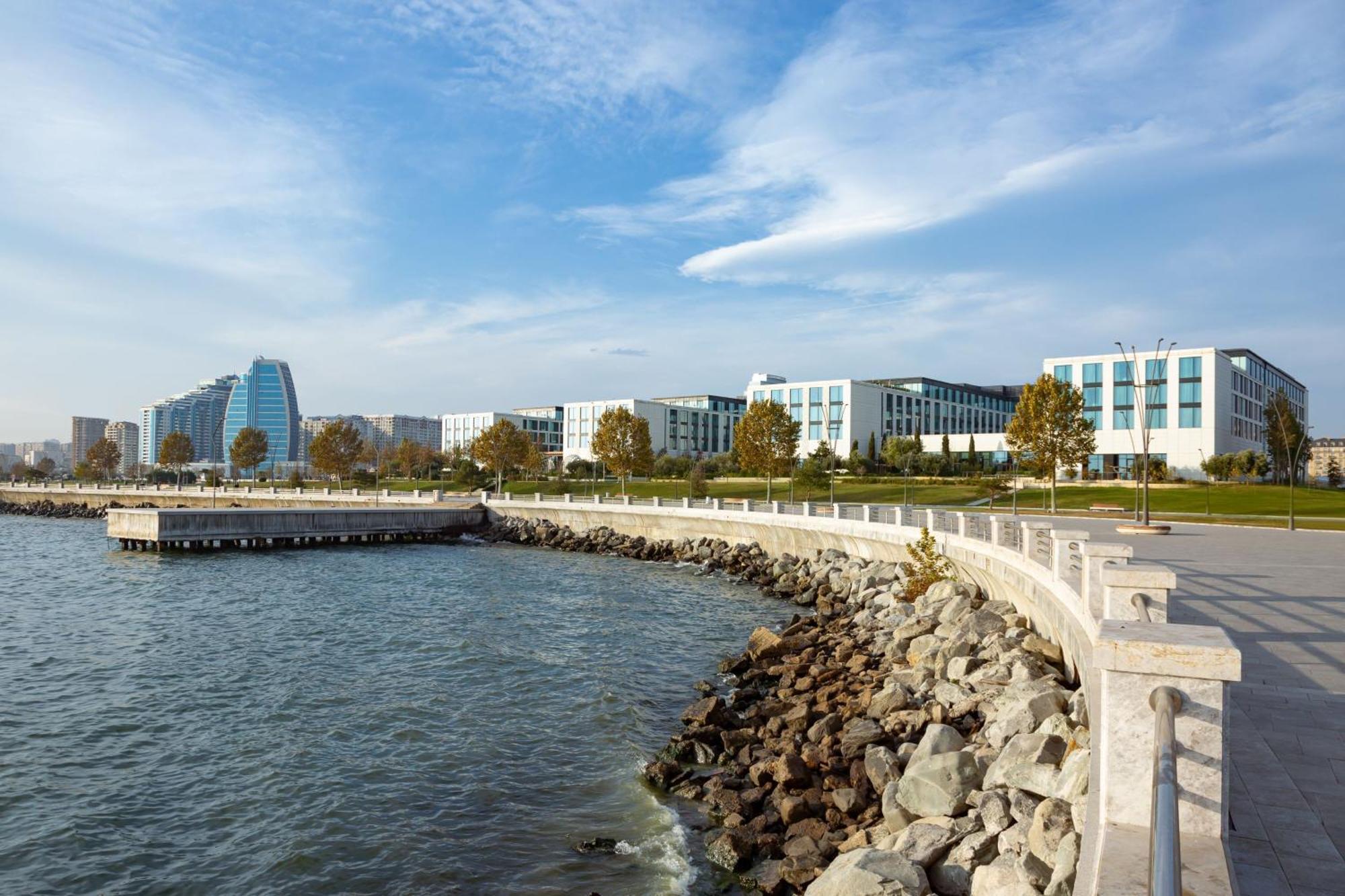 Baku Marriott Hotel Boulevard Exteriör bild The Port of Wilmington